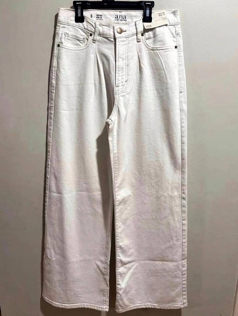 Women’s a.n.a High Rise Wide Leg Color White Pants Size 6